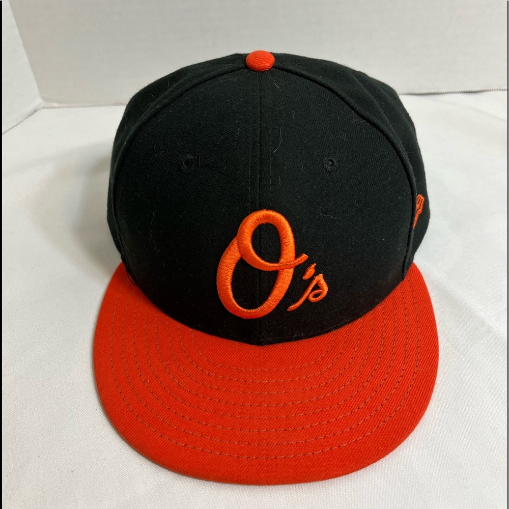 Baltimore Orioles Mens fitted hat!